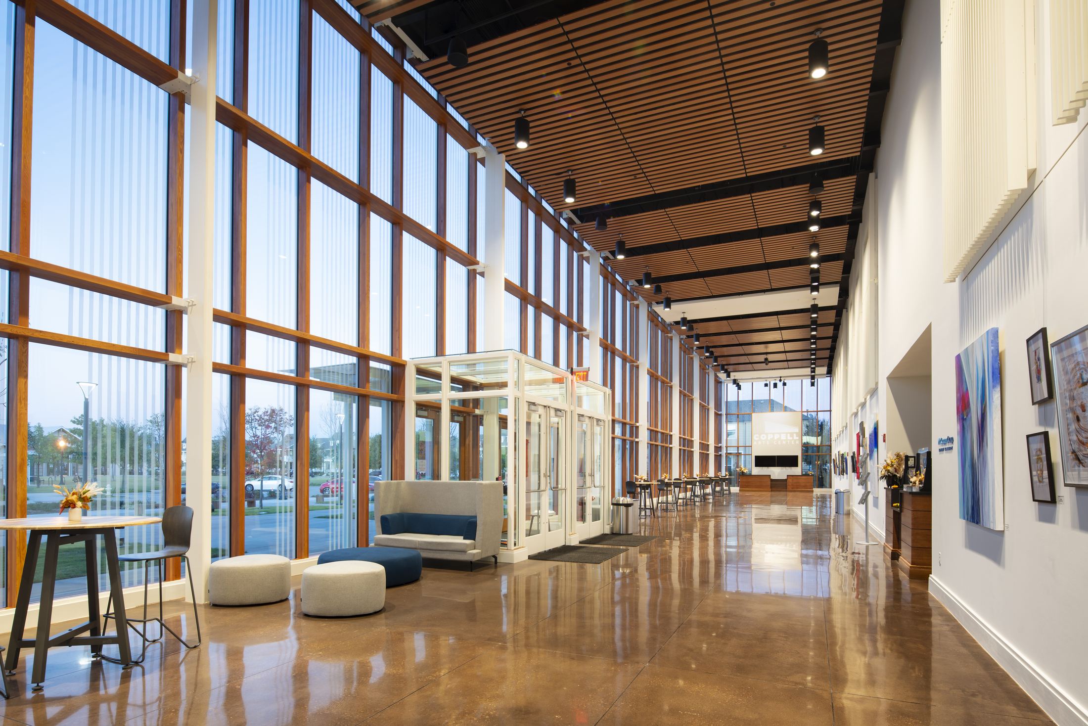 Daylit lobby and gallery wall