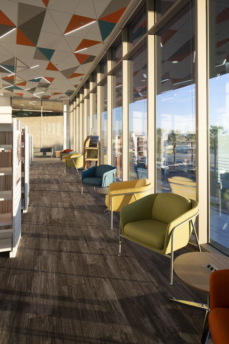 Reading lounge at glass line